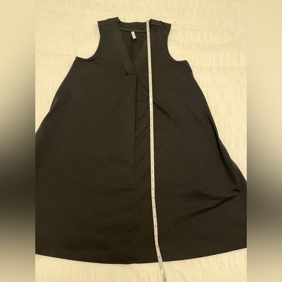 Z SUPPLY Black Mini V Neck Sleeveless Swing A Line Dress Pockets Day to Night - Picture 11 of 13